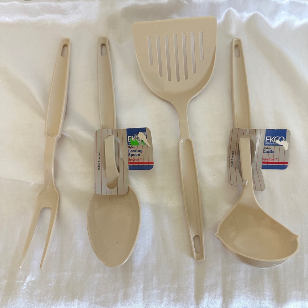 EKCO Kitchen Utensil Set Almond New 4pc Nylon 1986 USA Nostalgia MCM Spectrum